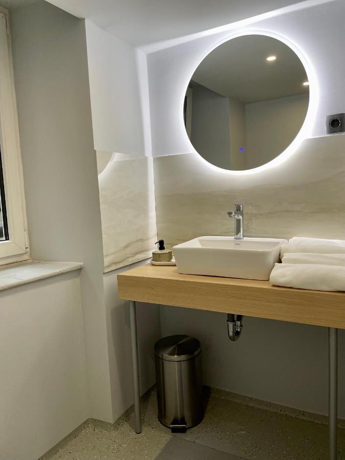 Staywithus , Ground Floor