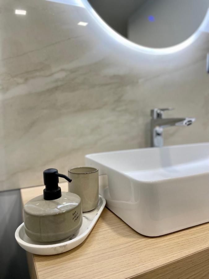 Staywithus , Ground Floor