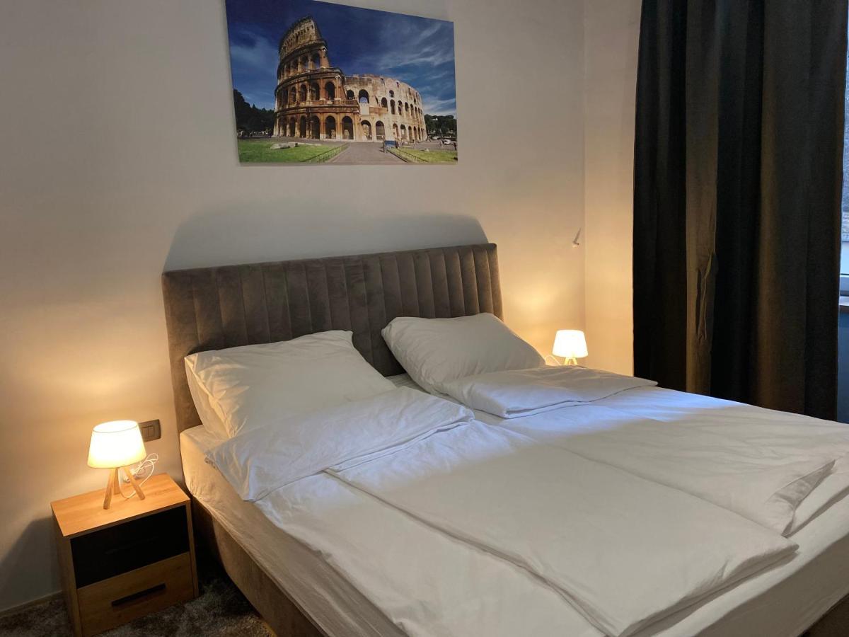 Staywithus , Ground Floor *